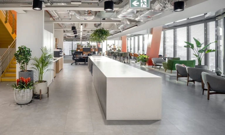 Practical Ways Clean Air Systems Support Healthier Workspaces in Phoenix